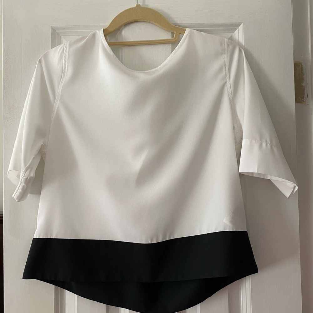 Banana republic shirt sleeve open back blouse